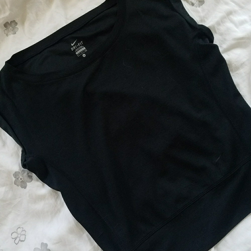 BUNDLE IT! Nike slouch boat neck top